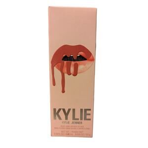 NIB Kylie Cosmetics Lip Kit - Velvet - Posie K